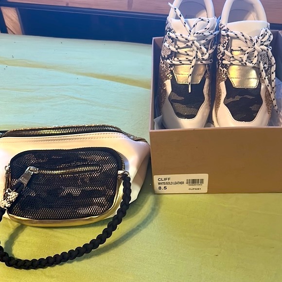 Steve Madden Gym Shoes, matching Fanny pack snake print, gold glitter, fatigue - Picture 4 of 5